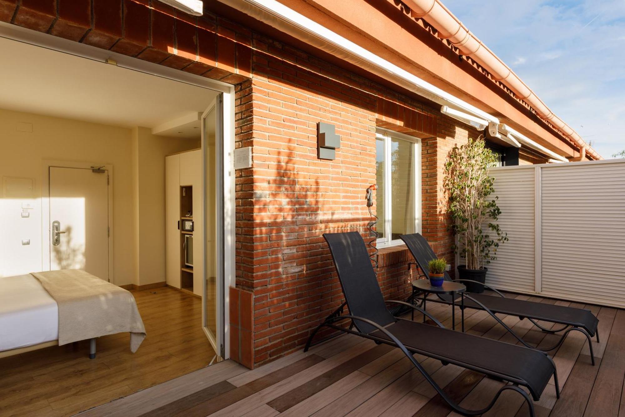Aparthotel Mariano Cubi Barcelona Exterior photo